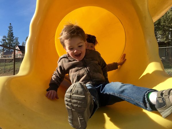 Quels sont les critères clés pour choisir le toboggan extérieur parfait ?